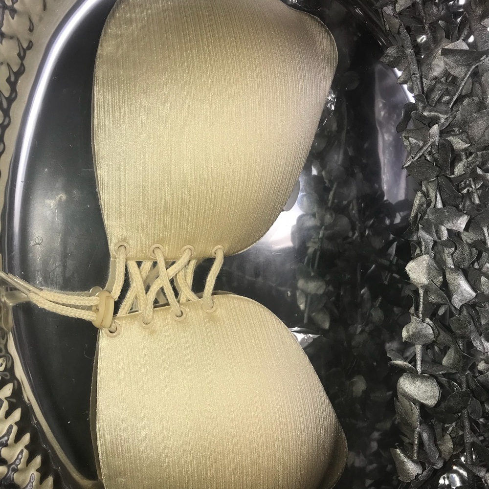Strapless push up bra with drawstring